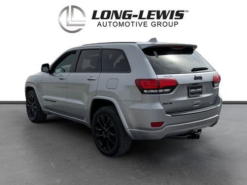 Used 2020 Jeep Grand Cherokee Altitude image 3