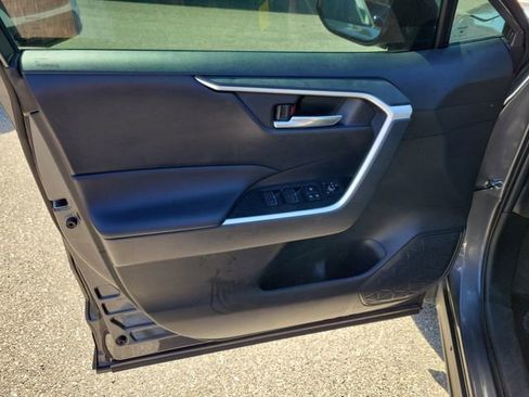 Used 2024 Toyota RAV4 XLE Premium FWD image 10