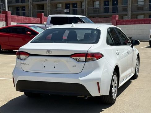Used 2024 Toyota Corolla LE FWD image 4