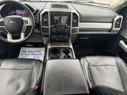 Used 2019 Ford F250 Lariat w/ Lariat Ultimate Package AWD/4WD image 31