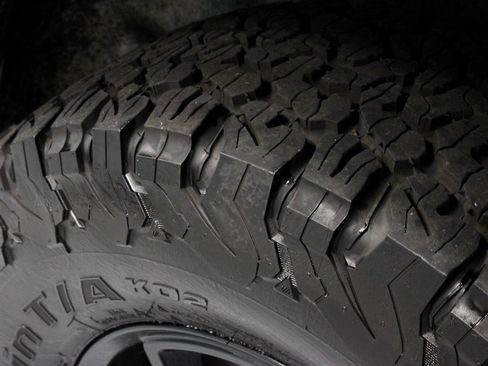 Used 2024 Jeep Wrangler Unlimited AWD/4WD image 18