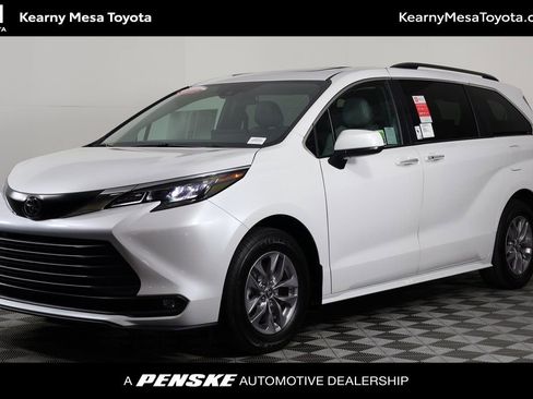 Used 2026 Toyota Sienna XLE FWD image 1