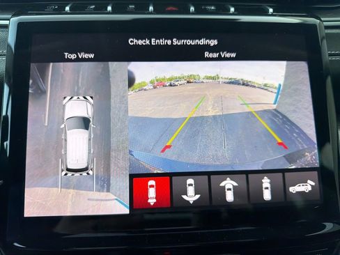 Used 2023 Jeep Grand Cherokee L Limited w/ Luxury Tech Group II image 17