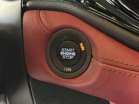 Used 2022 Dodge Durango R/T w/ Blacktop Package AWD/4WD image 30