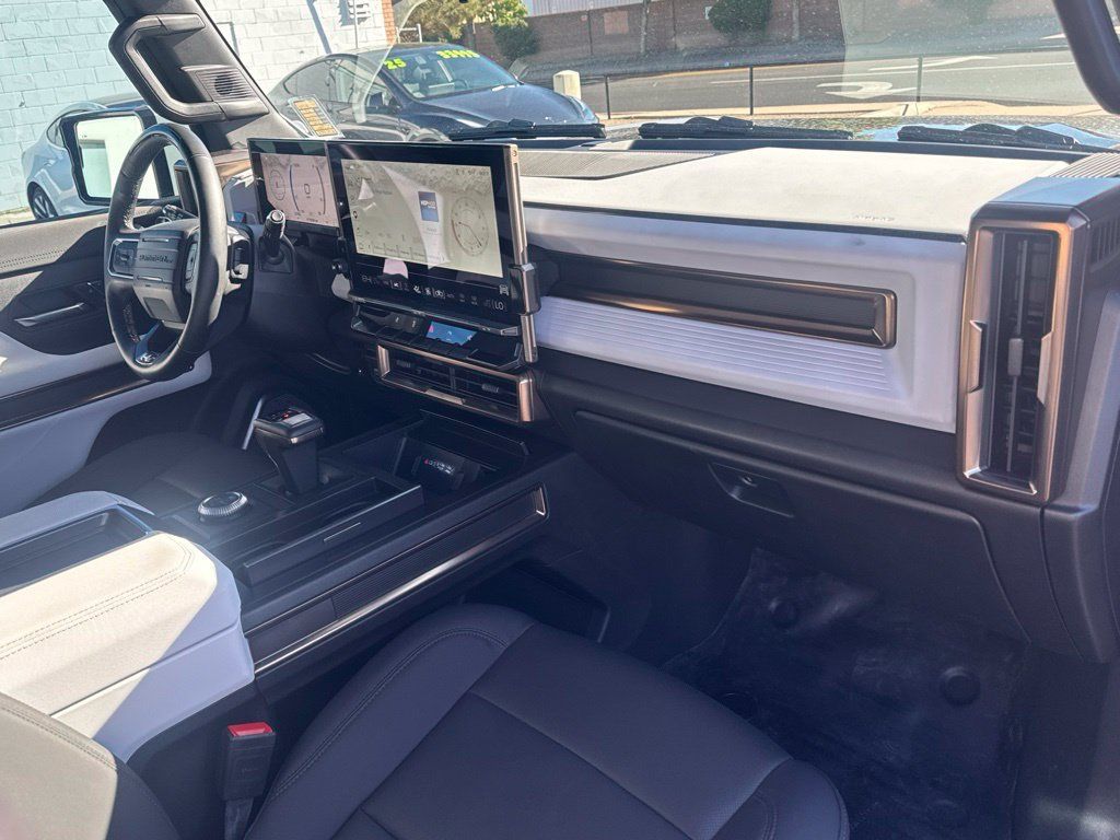 Used 2024 GMC Hummer EV 3X AWD/4WD image 25