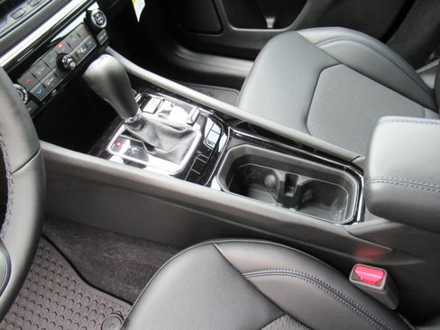 New 2026 Jeep Compass Latitude AWD/4WD image 19