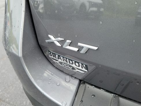 Used 2023 Ford Explorer XLT w/ Equipment Group 202A RWD image 9