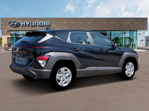 New 2026 Hyundai Kona SE image 8