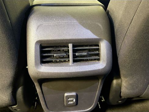 Used 2024 Chevrolet Equinox LT image 24