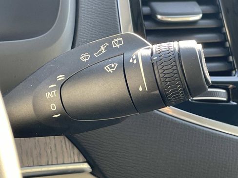 Certified 2023 Volvo XC90 T8 Plus image 26