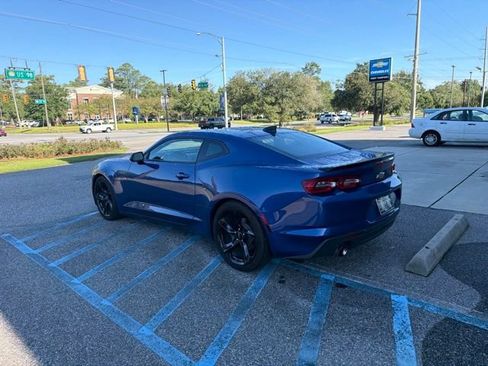 Used 2022 Chevrolet Camaro LT RWD image 7
