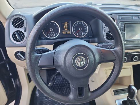 Used 2012 Volkswagen Tiguan SEL FWD image 12
