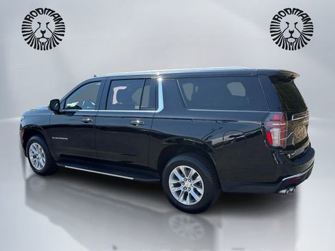 Used 2024 Chevrolet Suburban Premier AWD/4WD image 7