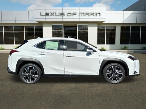 New 2026 Lexus UX 300h FWD image 7