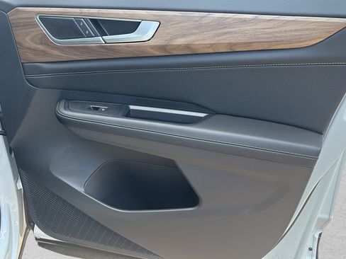 New 2026 Volkswagen Atlas SE FWD image 10