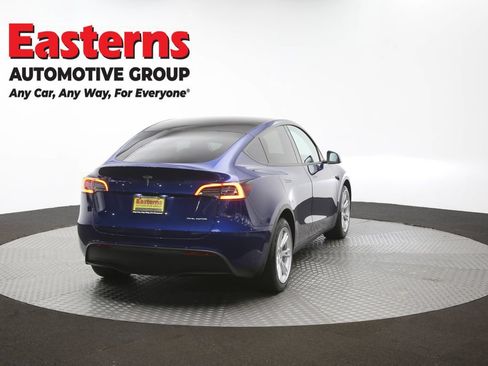 Used 2021 Tesla Model Y Long Range AWD/4WD image 35