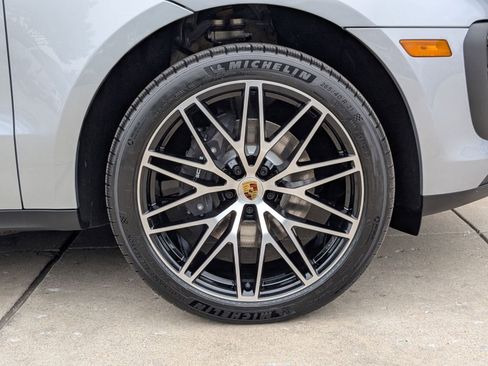 New 2026 Porsche Macan AWD/4WD image 28