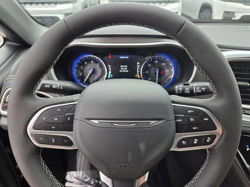 New 2027 Chrysler Pacifica Select FWD image 26