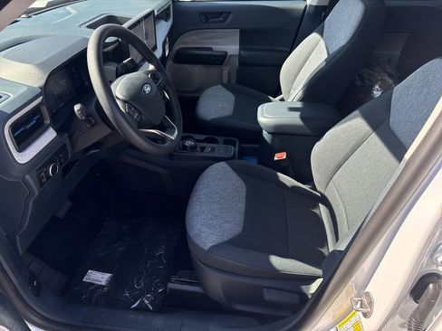 New 2025 Ford Maverick XLT image 9