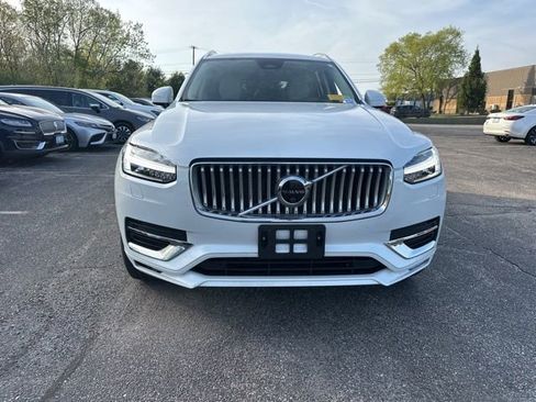 Used 2023 Volvo XC90 B5 Plus w/ Protection Package AWD/4WD image 2