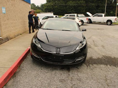 Used 2016 Lincoln MKZ Hybrid FWD image 2