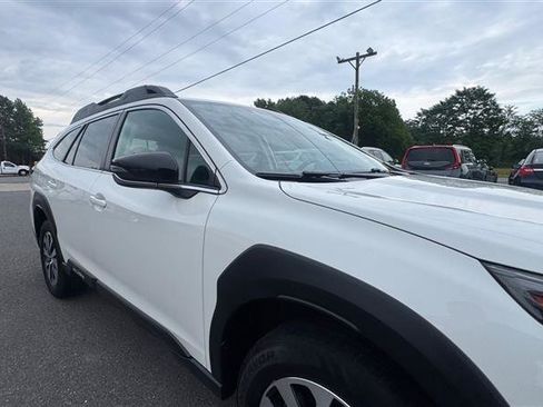 Used 2023 Subaru Outback Premium AWD/4WD image 21