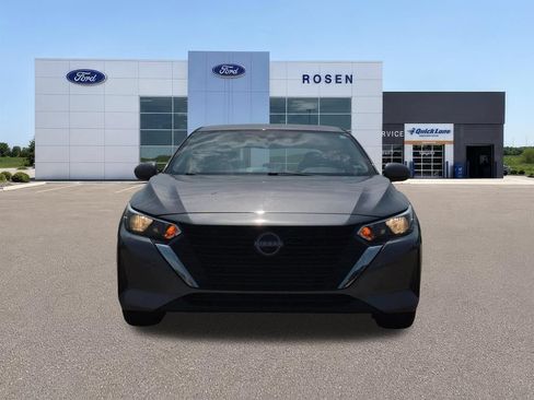 Used 2024 Nissan Sentra SV FWD image 8