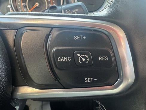 Used 2022 Jeep Wrangler Unlimited Sahara w/ Cold Weather Group image 19