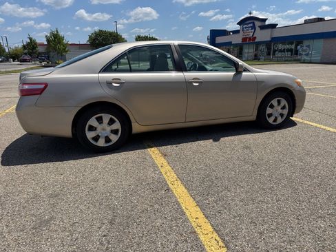 Used 2009 Toyota Camry XLE FWD image 15