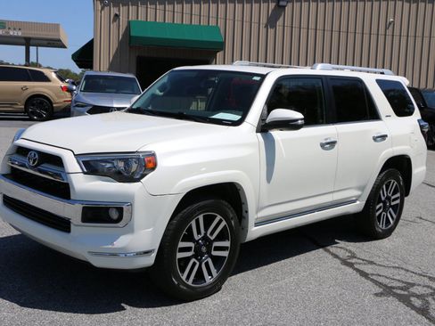 Used 2018 Toyota 4Runner Limited AWD/4WD image 1