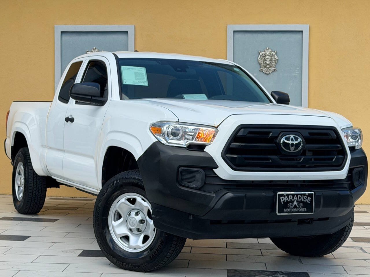 Used 2019 Toyota Tacoma SR RWD image 1