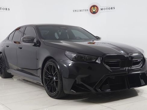 Used 2025 BMW M5 w/ Executive Package image 35