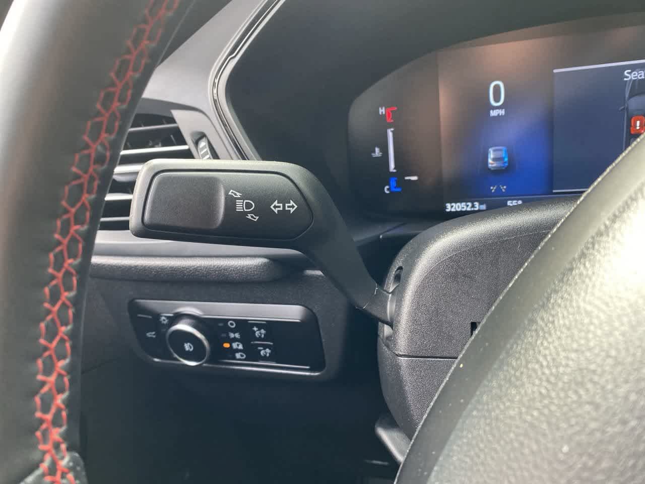 Used 2025 Ford Escape ST-Line Select AWD/4WD image 22
