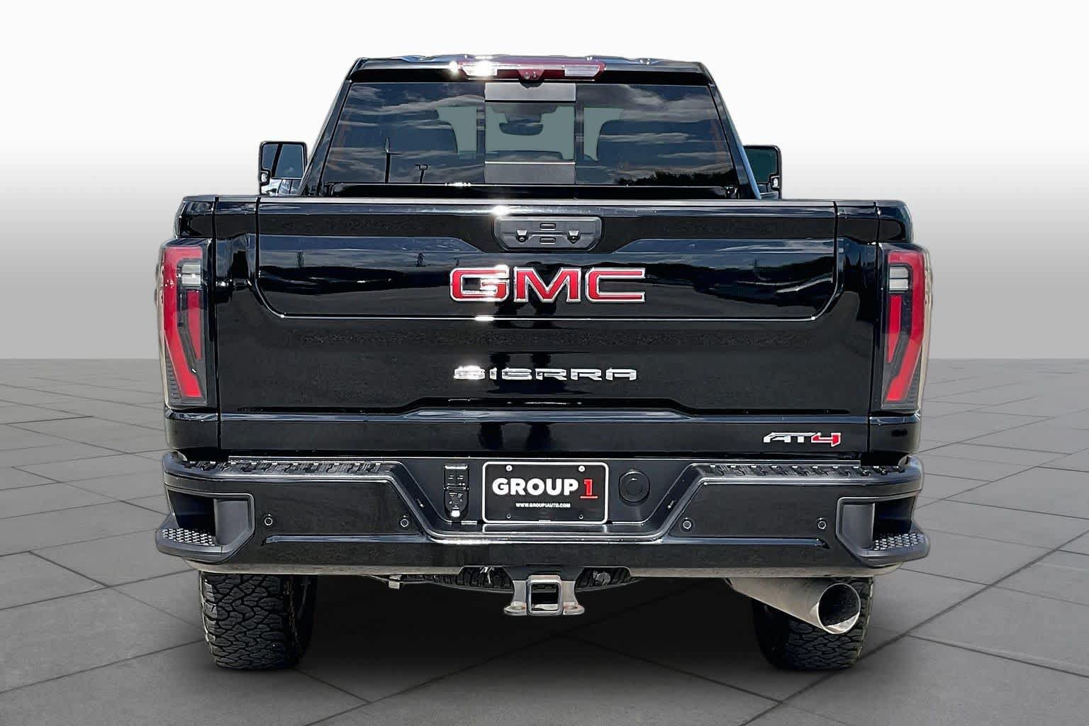 Used 2025 GMC Sierra 3500 AT4 w/ AT4 Premium Plus Package AWD/4WD image 5