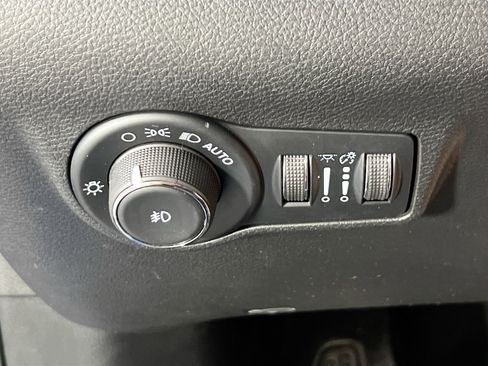 Used 2022 Jeep Compass Latitude AWD/4WD image 10