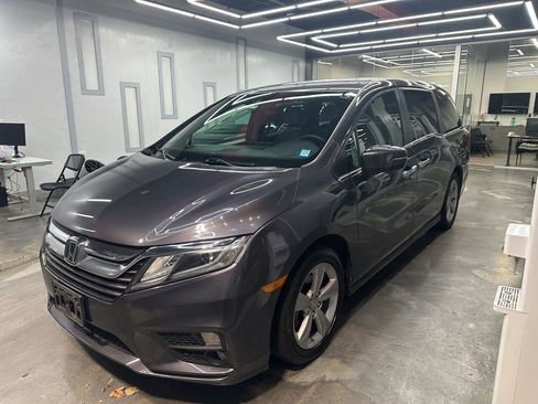 Used 2019 Honda Odyssey EX image 1