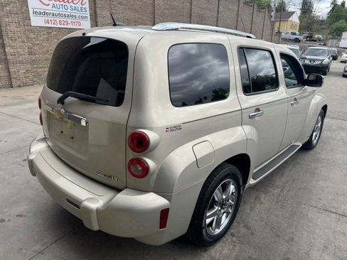 Used 2009 Chevrolet HHR LT image 3