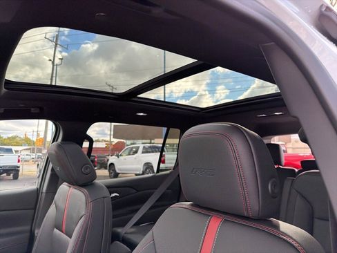 New 2026 Chevrolet Traverse RS w/ LPO, Floor Liner Package image 16