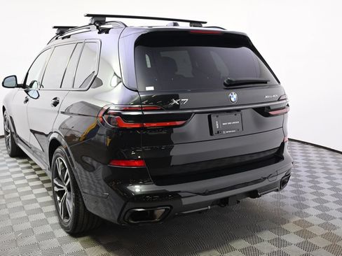 Used 2024 BMW X7 xDrive40i w/ M Sport Package AWD/4WD image 4