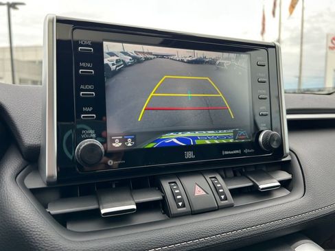 Used 2020 Toyota RAV4 Limited image 20