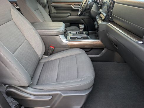 Used 2023 Chevrolet Silverado 1500 LT RWD image 12