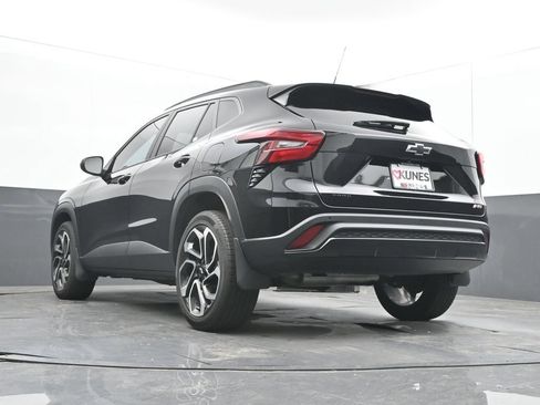 Used 2024 Chevrolet Trax RS w/ Driver Confidence Package FWD image 47