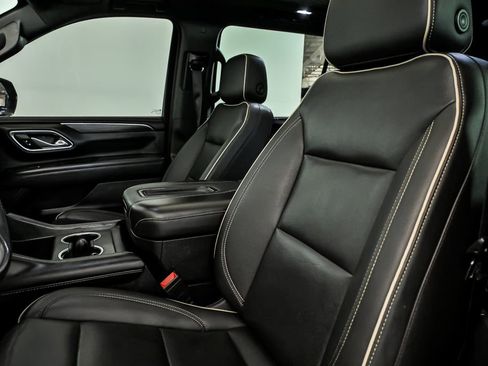 Used 2022 GMC Yukon XL SLT w/ SLT Premium Package AWD/4WD image 14