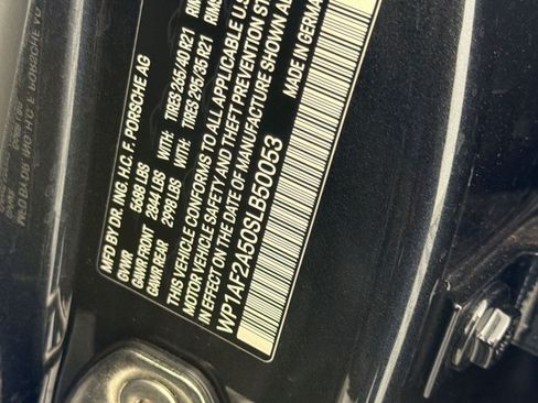 Certified 2025 Porsche Macan GTS AWD/4WD image 24