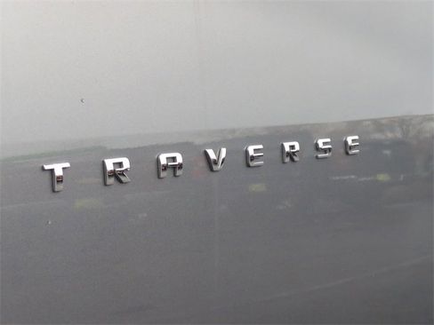 Used 2018 Chevrolet Traverse LS image 31
