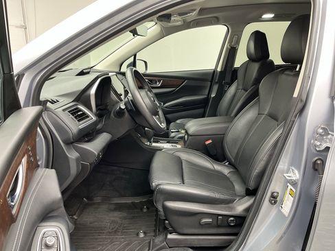 Used 2023 Subaru Ascent Touring image 3