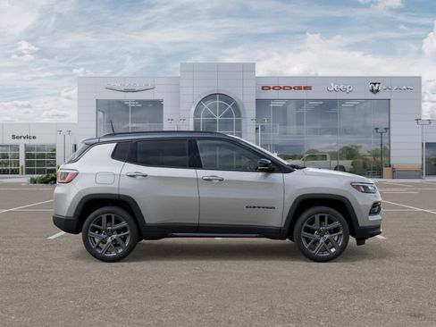 New 2026 Jeep Compass Limited image 21