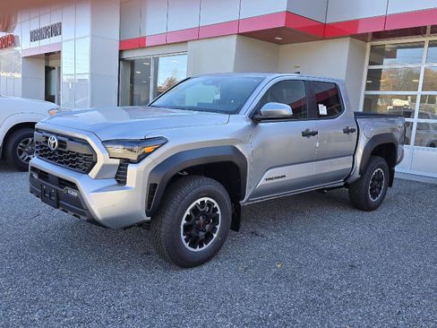 New 2025 Toyota Tacoma TRD Off-Road image 5