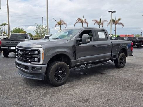 Used 2023 Ford F250 Lariat w/ Black Appearance Package AWD/4WD image 3