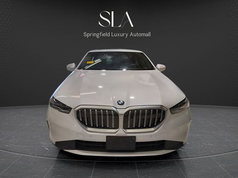 Used 2025 BMW 530i xDrive AWD/4WD image 37